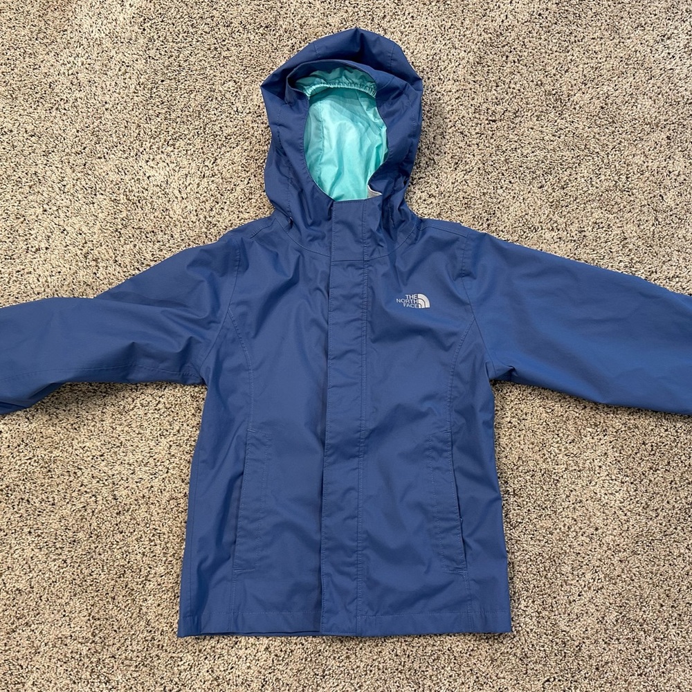 North Face Rain Coat (Windbreaker), girls Small (7-8). Excellent Condition.